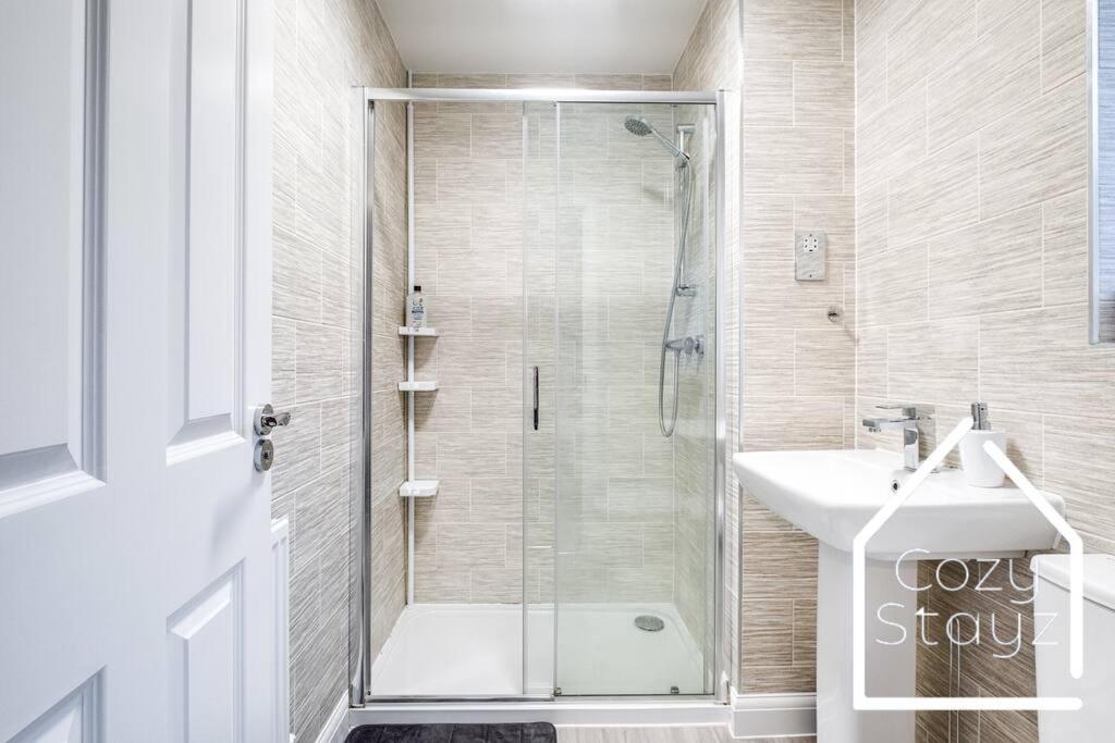Newly Stunning City Centre Home By Cozy Stayz Birmingham Zewnętrze zdjęcie