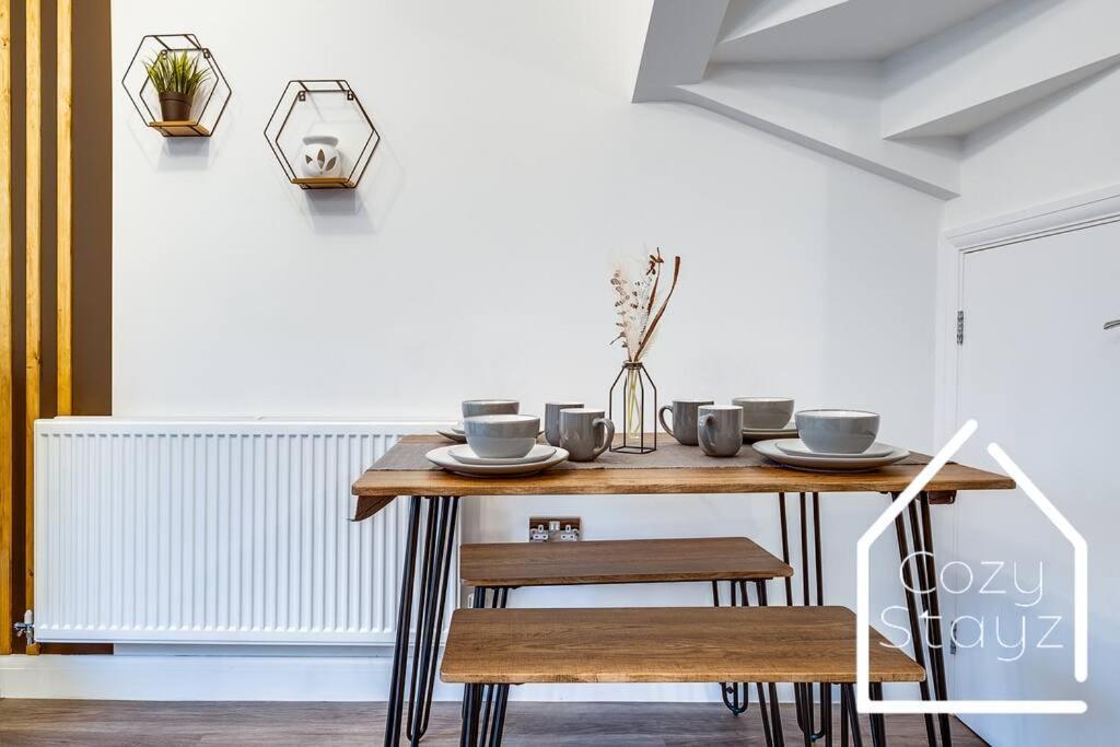 Newly Stunning City Centre Home By Cozy Stayz Birmingham Zewnętrze zdjęcie